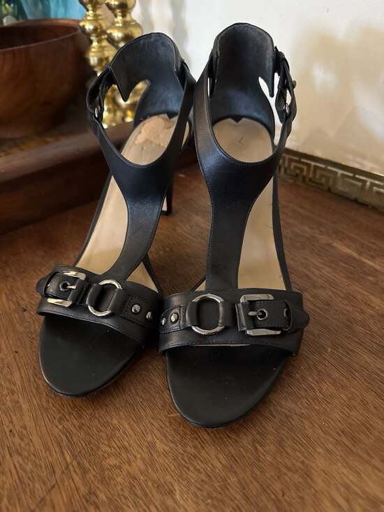 Via Spiga Shoes - Via Spiga Black Leather T-Strap Heeled Sandals with Buckle Detail